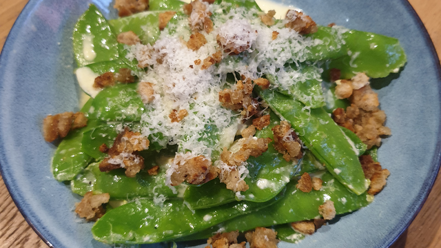 Snow Peas with Creamy White Wine and Parmesan Croutons