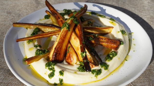 Roasted Carrots with Caramelised Onions, Hummus and Almonds