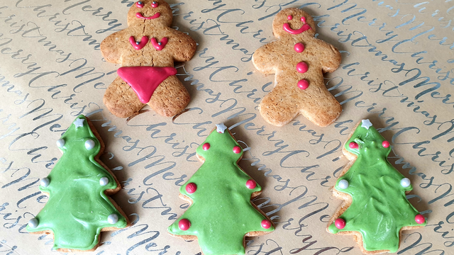 Festive Gingerbread Cookies with Fresh Ginger